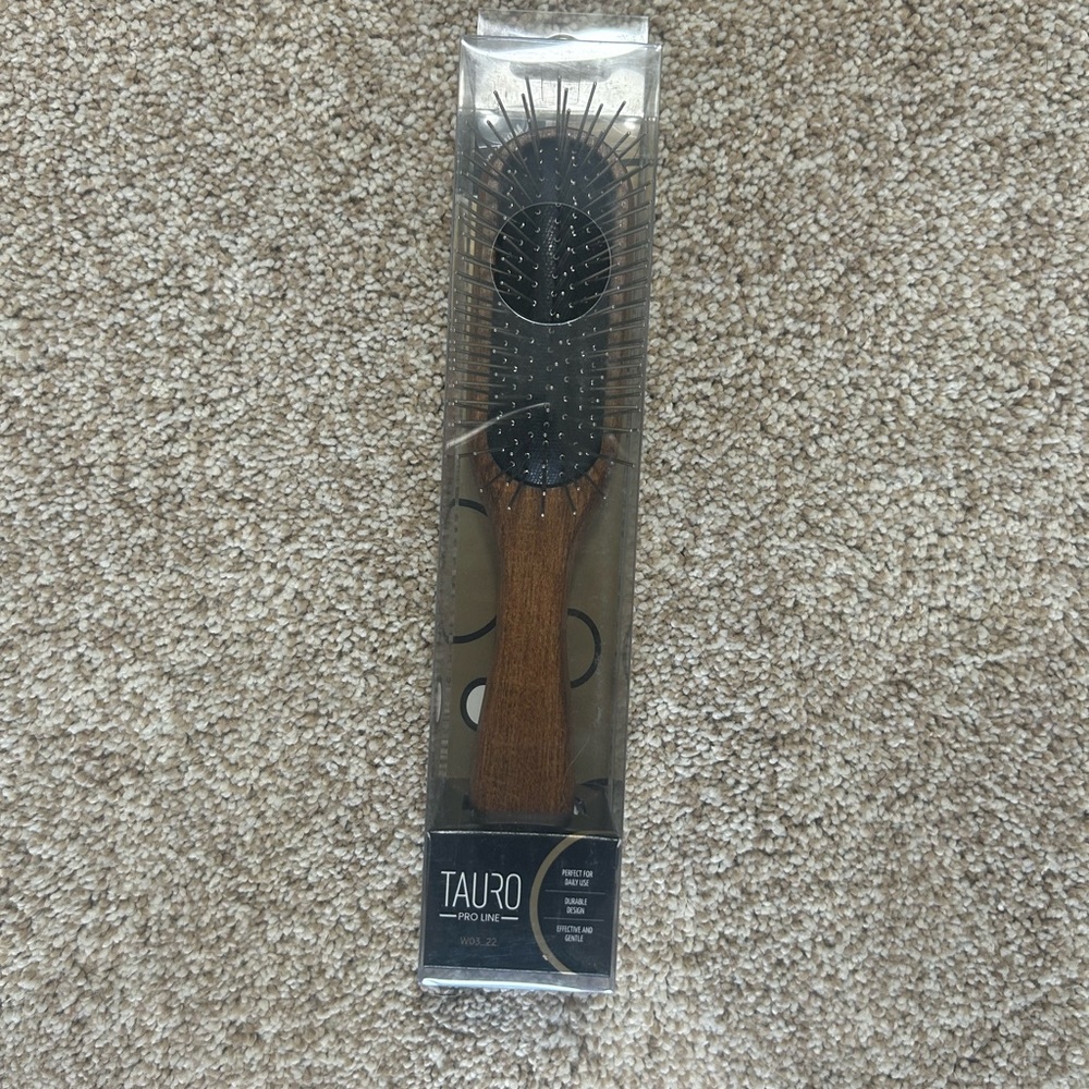 Tauro Wood Paddle Dog Hair Brush in Brown and Black